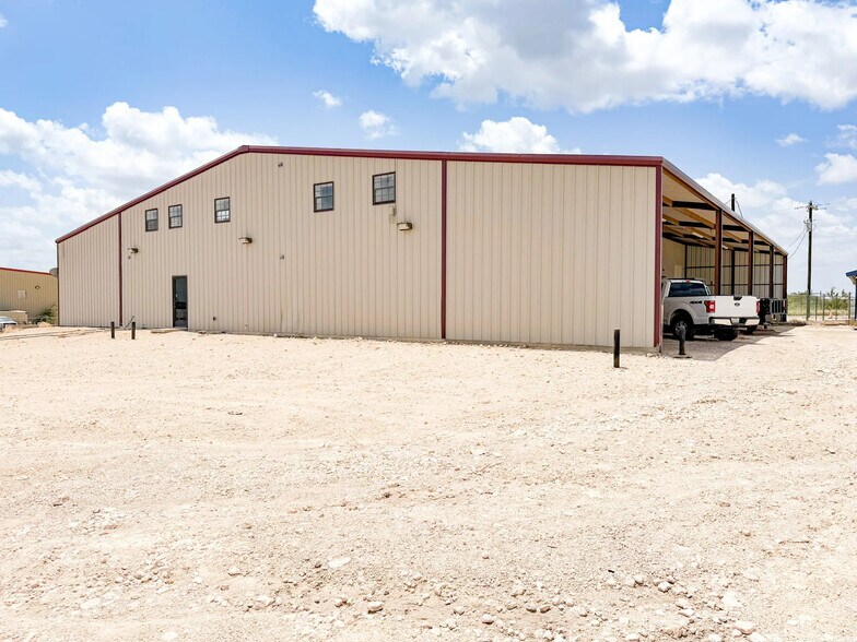 More Photos Of 470 Josh Mitchell Ave, Big Lake Service For Lease