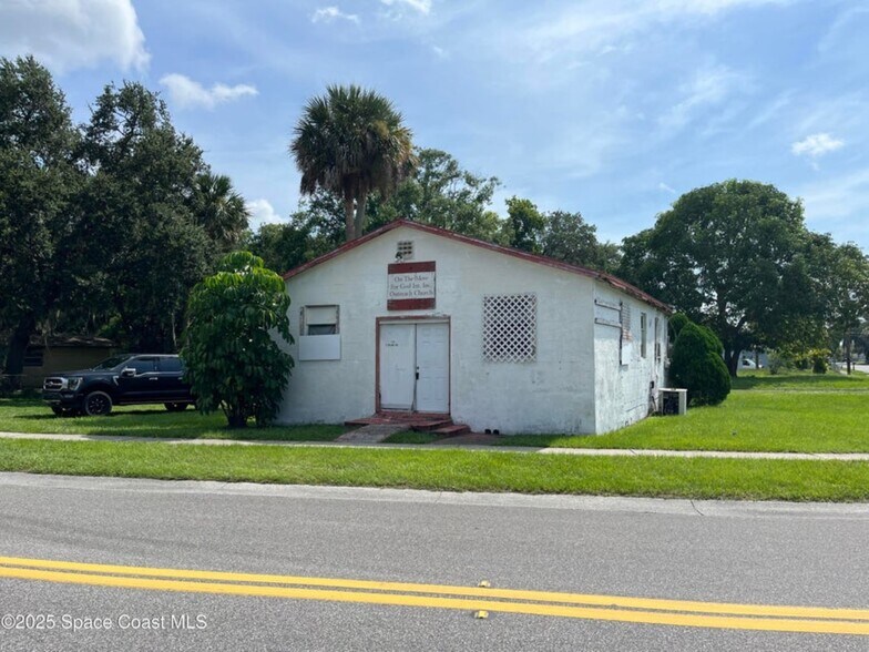 More Photos Of 929 S Deleon Ave, Titusville Specialty For Sale
