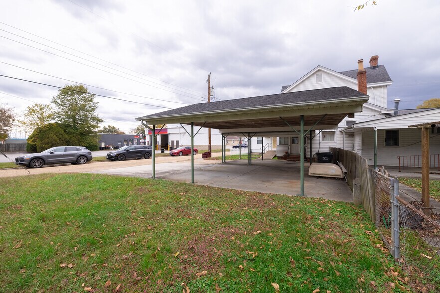 More Photos Of 664 Boulevard, Colonial Heights Office For Sale