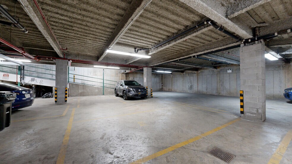 More Photos Of 164 20th St, Brooklyn Office For Lease