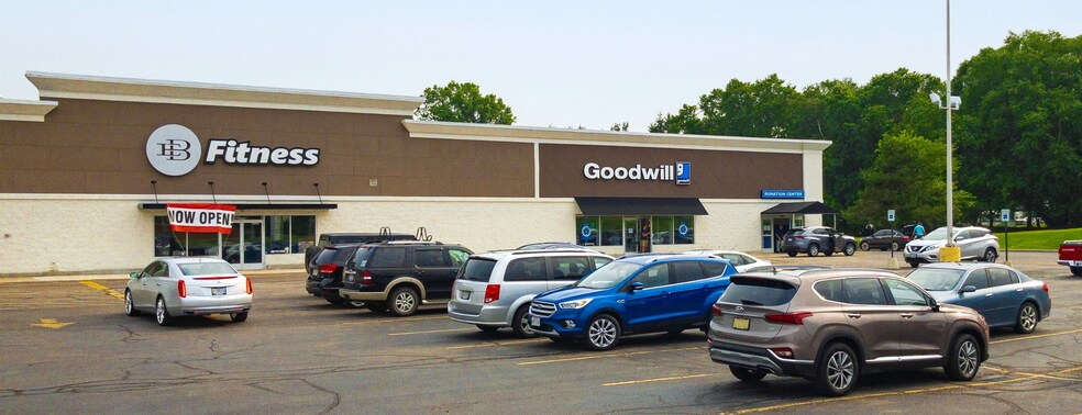 More Photos Of 33725-33799 Center Ridge Rd, North Ridgeville Storefront For Lease