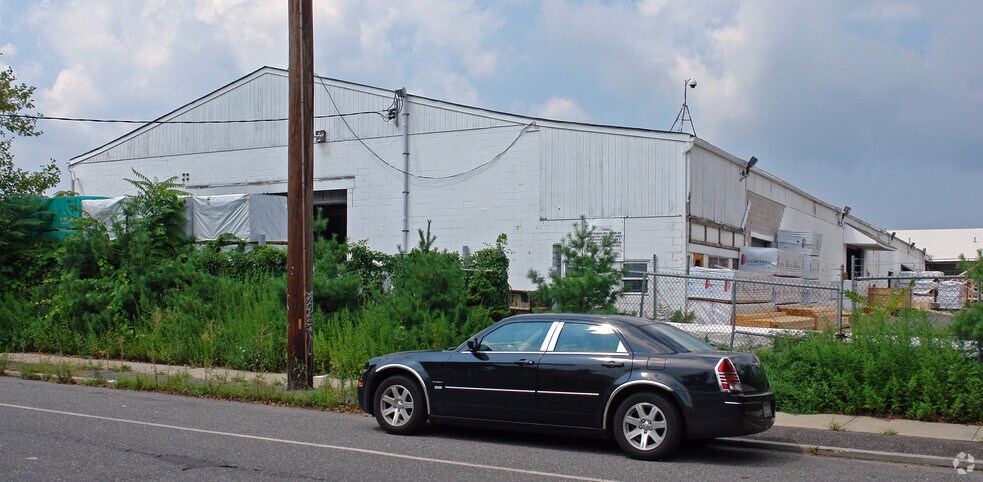 More Photos Of 2577 Route 112, Medford Auto Dealership For Lease