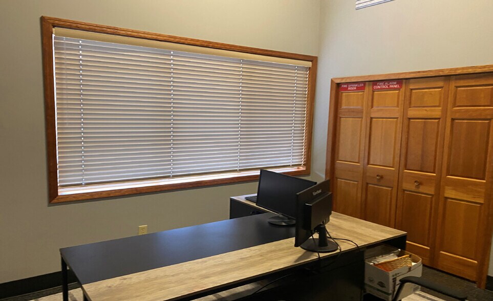 More Photos Of 11250-11258 86th Ave N, Maple Grove Office For Lease