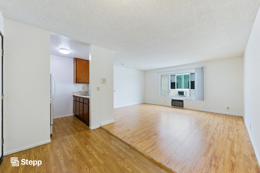 More Photos Of 424 S Commonwealth Ave, Los Angeles Apartments For Sale