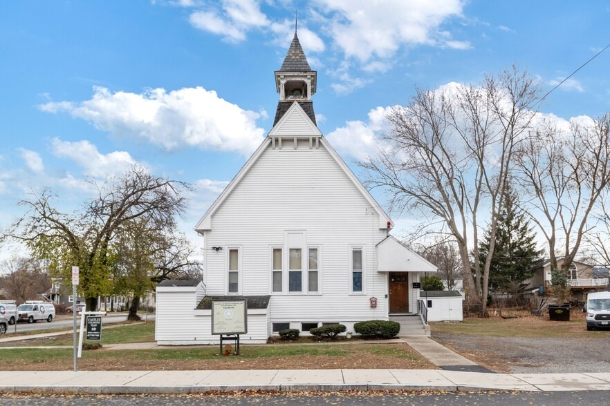 More Photos Of 1 C St, Framingham Religious Facility For Sale