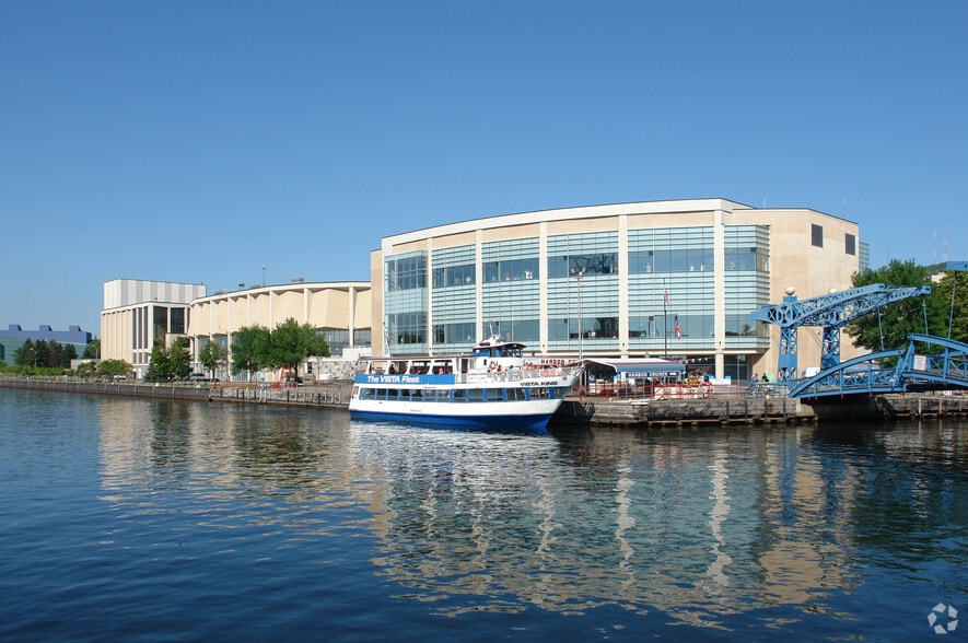 Primary Photo Of 350 Harbor Dr, Duluth Theater Concert Hall For Lease