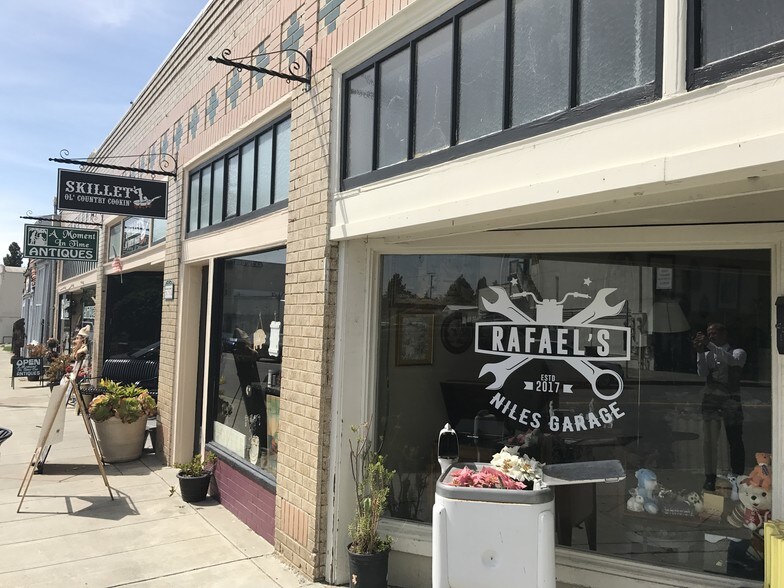 More Photos Of 37372-37390 Niles Blvd, Fremont Storefront For Sale