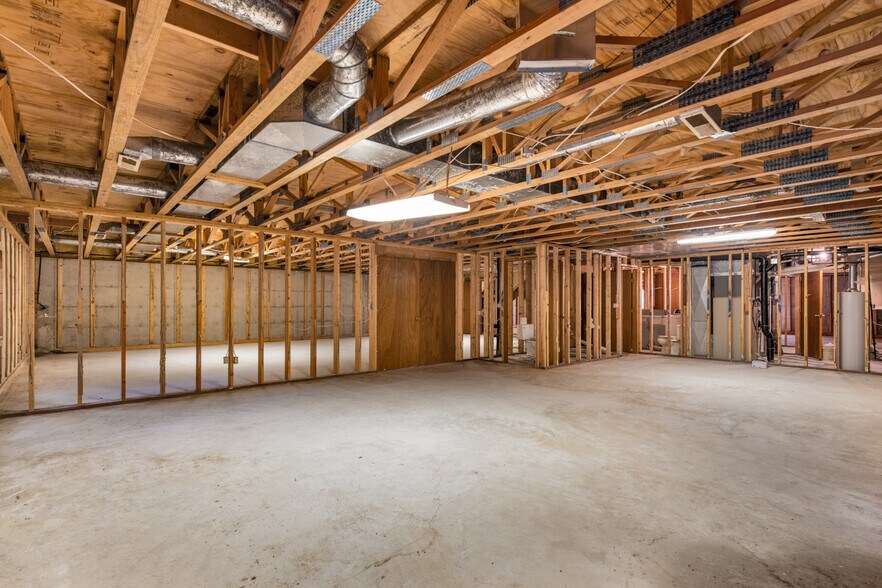 More Photos Of 106 Shadybrook Dr, Cheney Office For Sale
