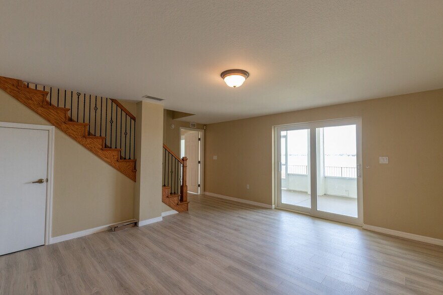 More Photos Of 1900 Oasis Blvd, Sebring Land For Sale