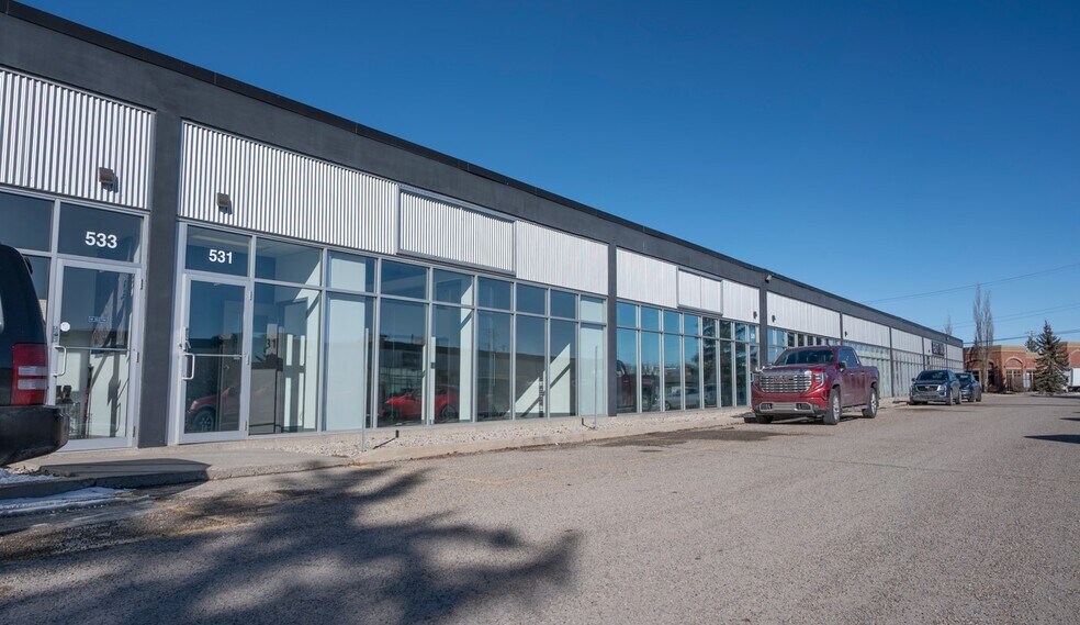 Primary Photo Of 519-535 Manitou Rd SE, Calgary Warehouse For Lease