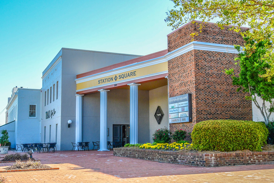 Primary Photo Of 301 S Church St, Rocky Mount Office For Lease