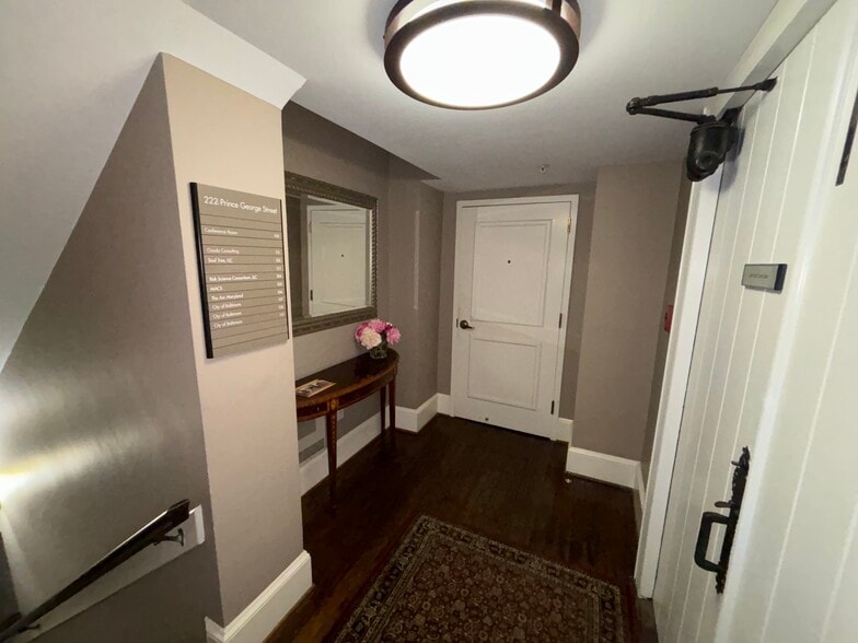 More Photos Of 222 Prince George St, Annapolis Office For Sale