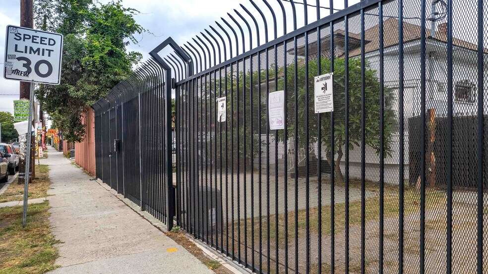 More Photos Of 1863 E Vernon Ave, Vernon Industrial For Sale