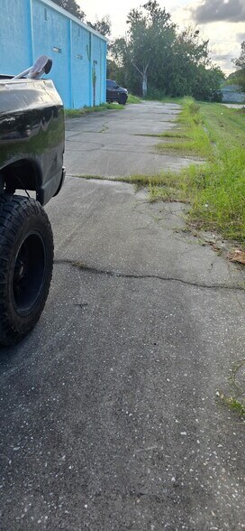 More Photos Of 975 N Courtenay Pky, Merritt Island Showroom For Lease