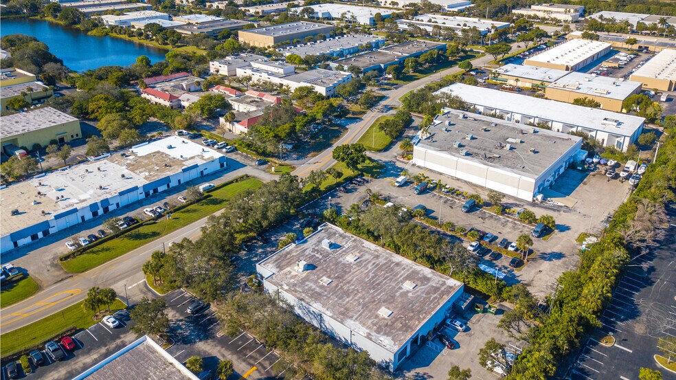 More Photos Of 990 S Rogers Cir, Boca Raton Manufacturing For Lease