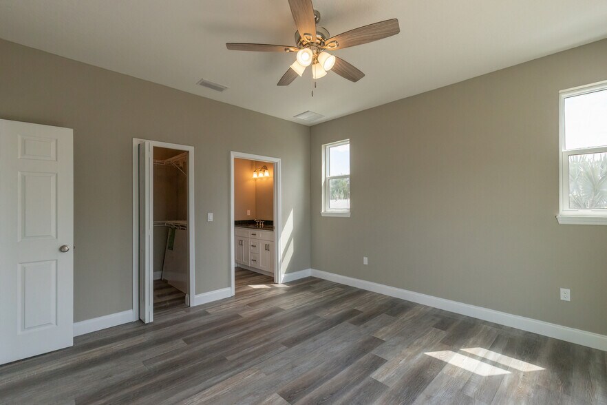 More Photos Of 1900 Oasis Blvd, Sebring Land For Sale