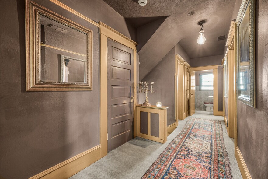 More Photos Of 3123 Ne Broadway St, Portland Storefront Retail Residential For Sale