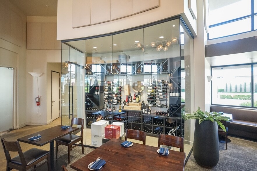 More Photos Of 200 W River Rd, Ripon General Retail For Lease