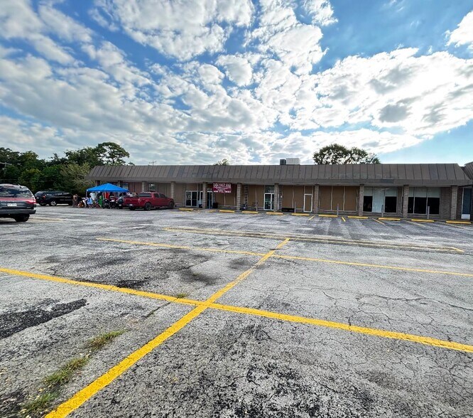 More Photos Of 1017 Bayou Rd, La Marque Storefront For Sale