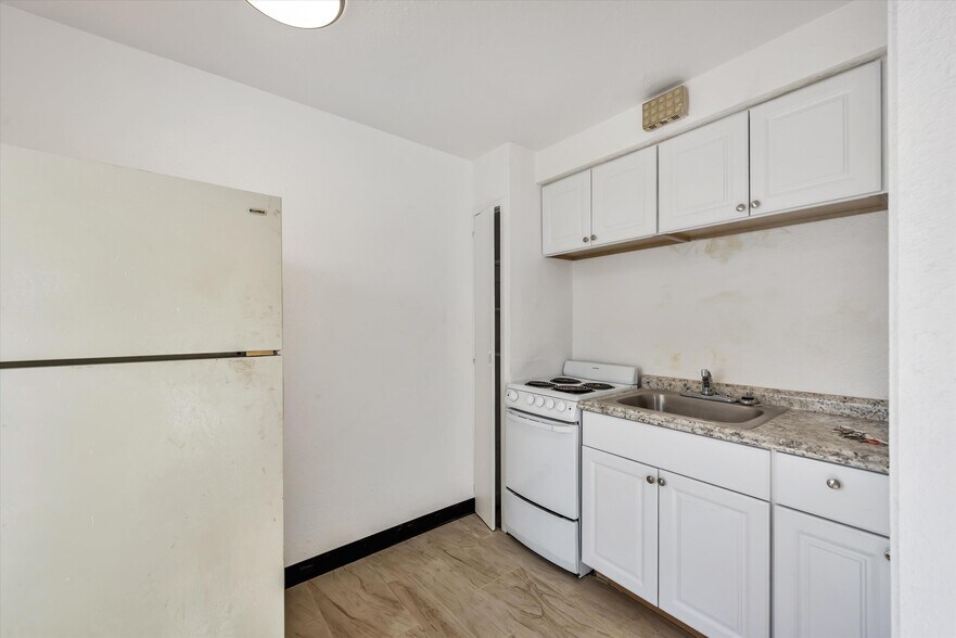 More Photos Of 6033 Foothill Blvd, Oakland Apartments For Sale