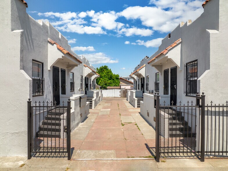 More Photos Of 1701 27th Ave, Oakland Apartments For Sale