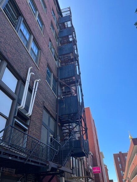 More Photos Of 1000 Broadway Blvd, Kansas City Loft Creative Space For Lease