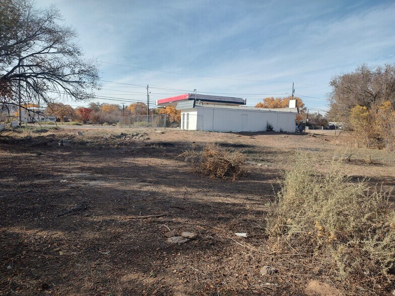 More Photos Of 1224 S Main St, Belen Freestanding For Lease