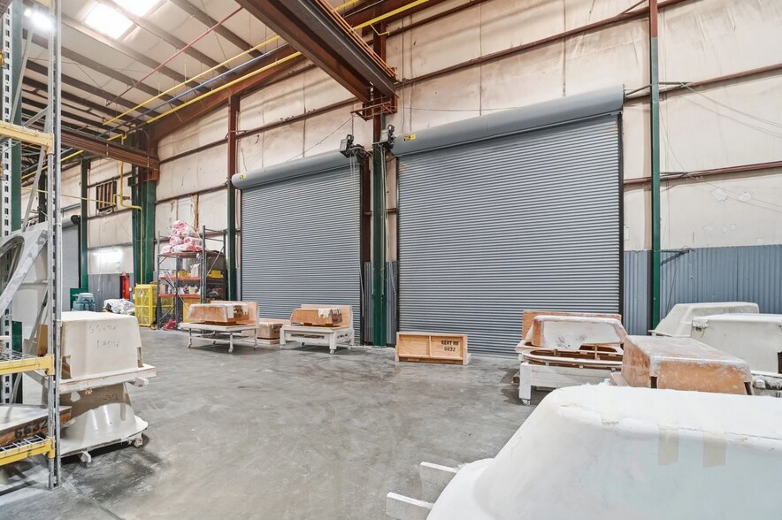 More Photos Of 10700 John Price Rd, Charlotte Warehouse For Lease