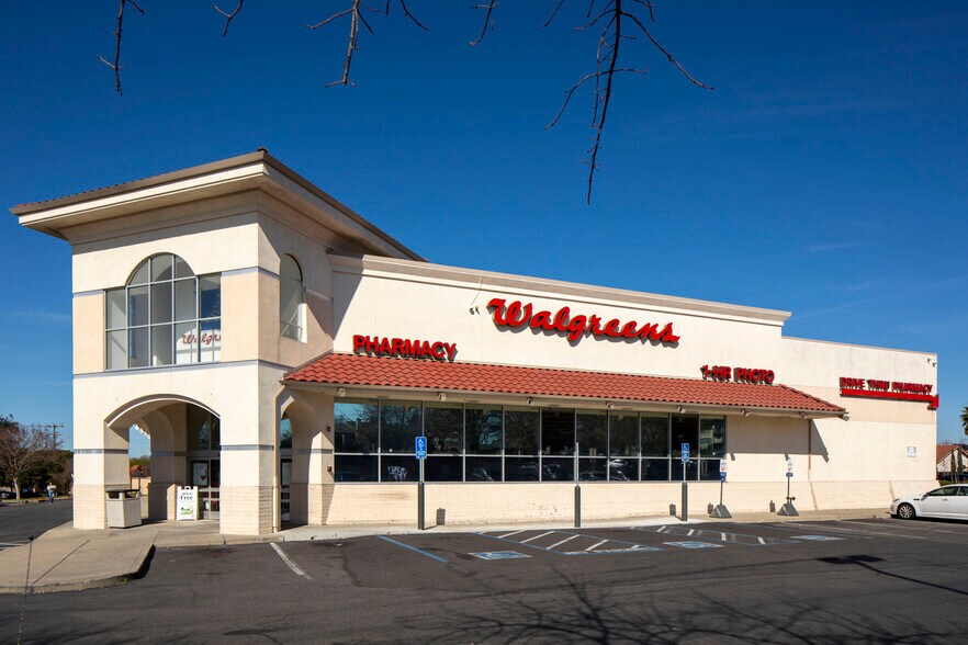 More Photos Of 4331 Antelope Rd, Sacramento Drugstore For Sale