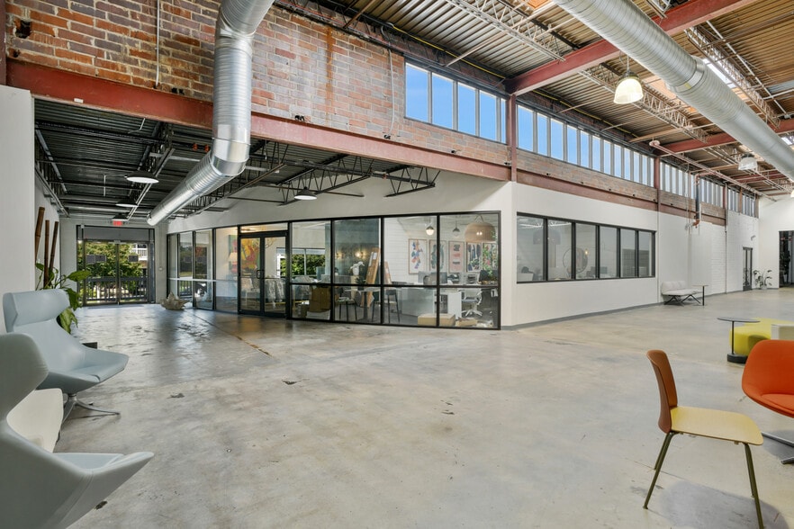More Photos Of 1429 Fairmont Ave NW, Atlanta Flex For Lease