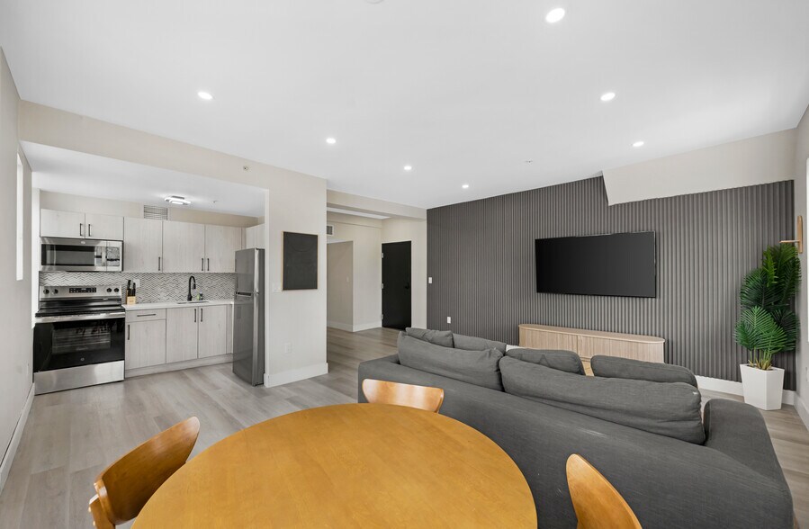 More Photos Of 727 Collins Ave, Miami Beach Apartments For Sale