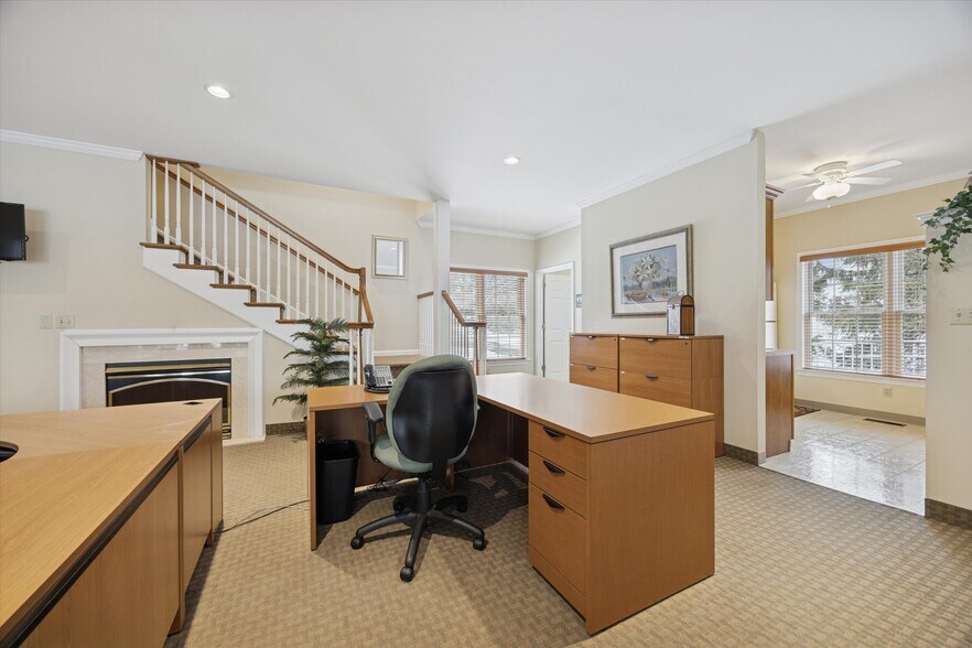 More Photos Of 326 Main St, Harleysville Office For Sale