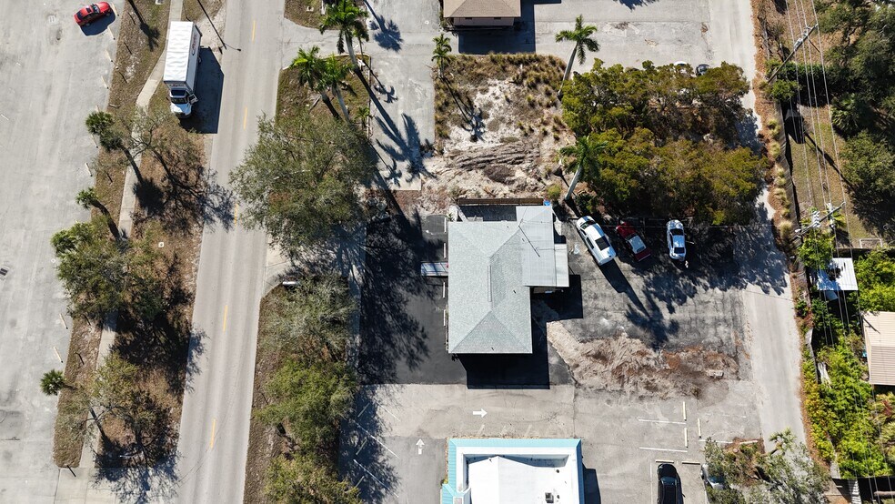 More Photos Of 712 The Rialto, Venice Medical For Lease
