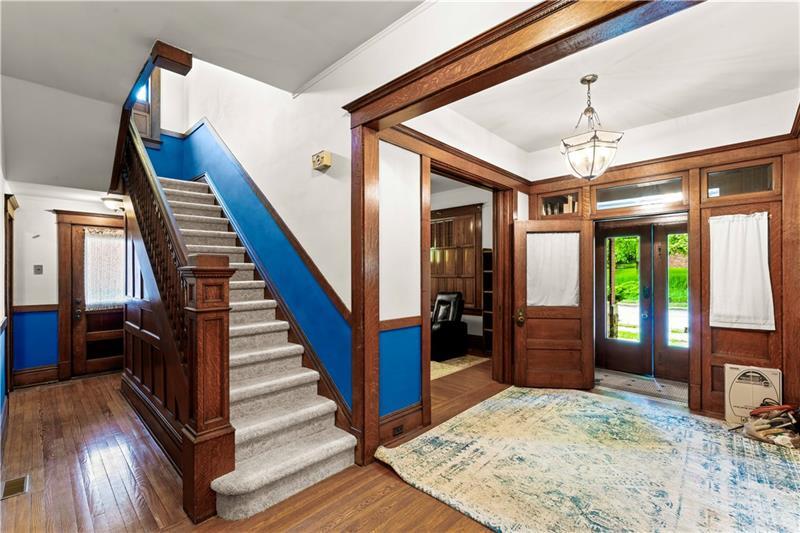 More Photos Of 600 E Maiden St, Washington Office Residential For Sale