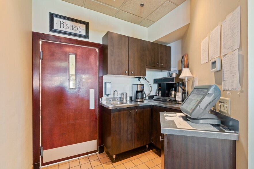 More Photos Of 824 Paul Bunyan, Bemidji Restaurant For Sale