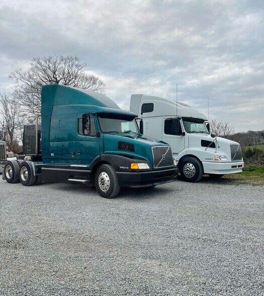More Photos Of 801 Columbia Hwy, Greensburg Flex For Sale