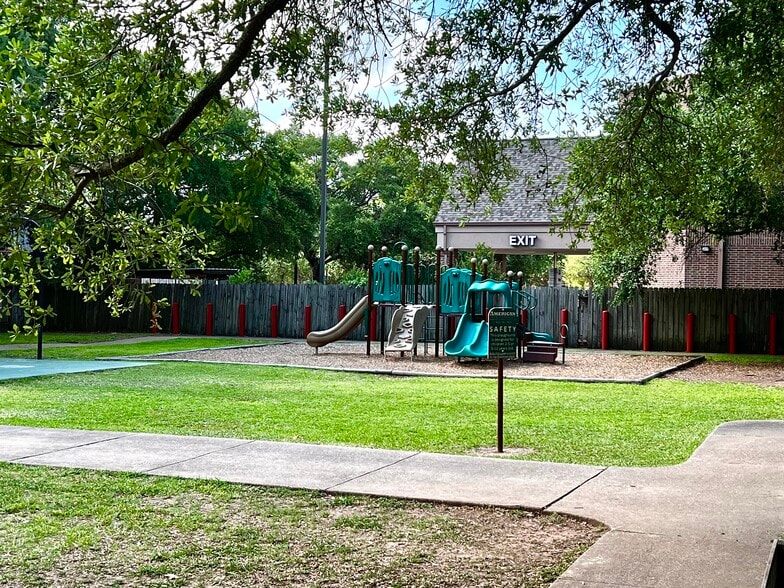 More Photos Of 1717 Dulles Ave, Missouri City Daycare Center For Lease