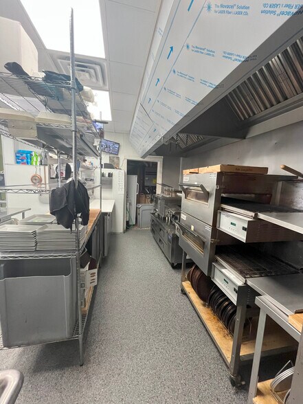 More Photos Of 1569 Forest Ave, Portland Restaurant For Sale