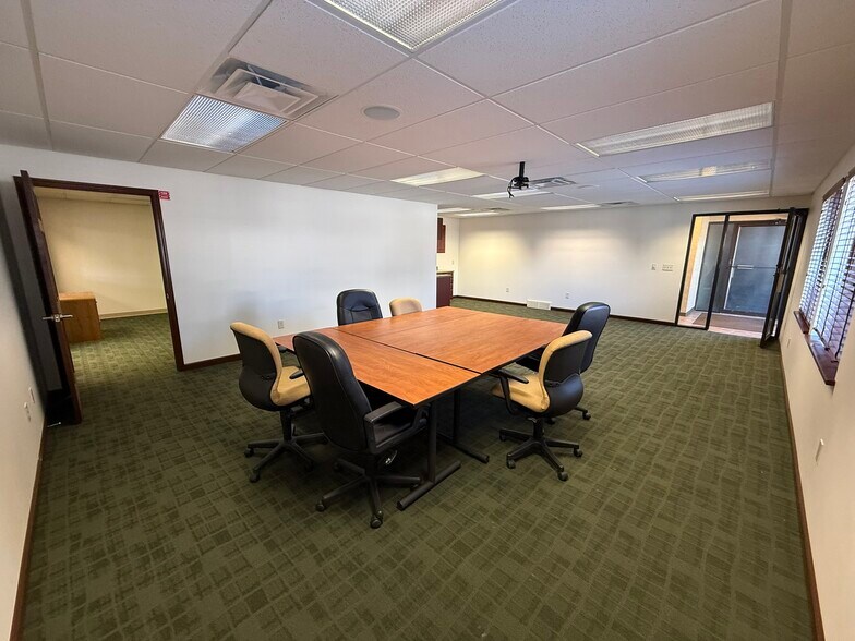 More Photos Of 5092 Lovers Ln, Portage Office For Sale