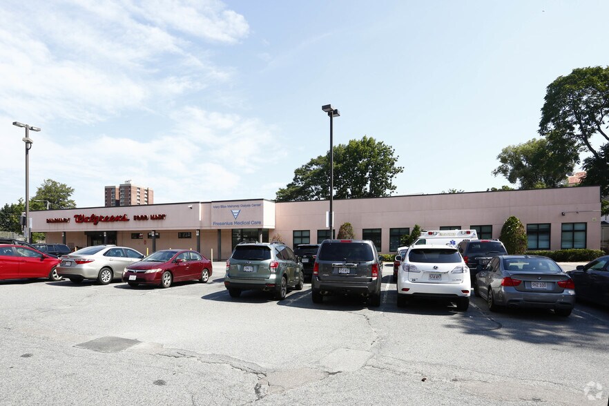 More Photos Of 416 Warren St, Roxbury General Retail For Lease