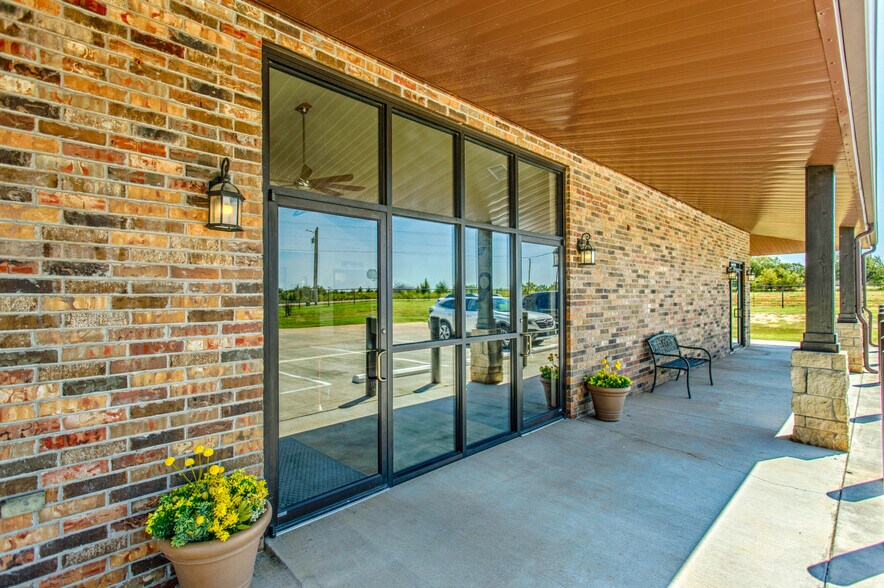 More Photos Of 39812 Hazel Dell Rd, Shawnee Veterinarian Kennel For Sale