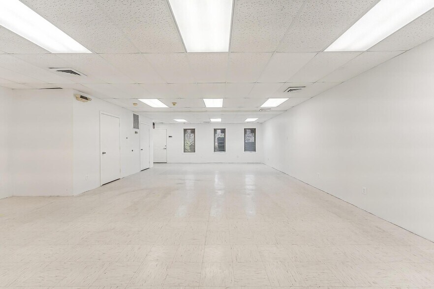 More Photos Of 297-299 Herndon Pky, Herndon Medical For Lease