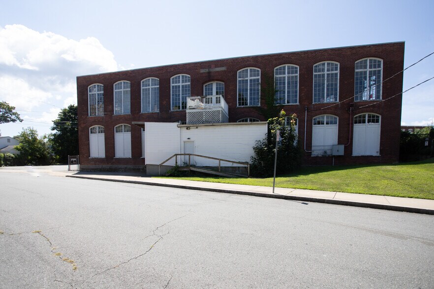 More Photos Of 15 Shaw St, Fall River Manufacturing For Lease