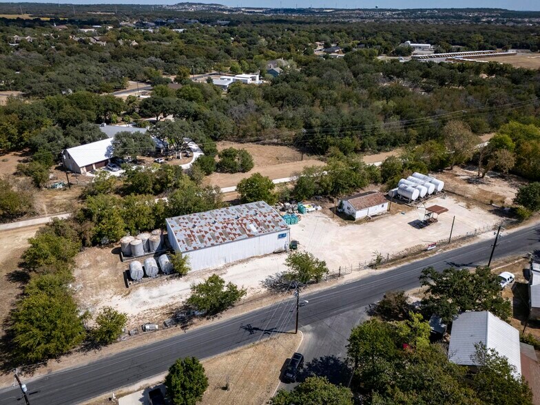 More Photos Of 303 Ebner St, Boerne Flex For Sale