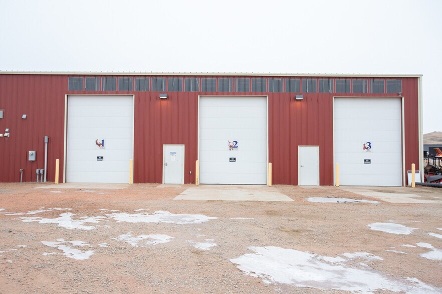 More Photos Of 2066 125th Ave NW, Watford City Industrial For Sale