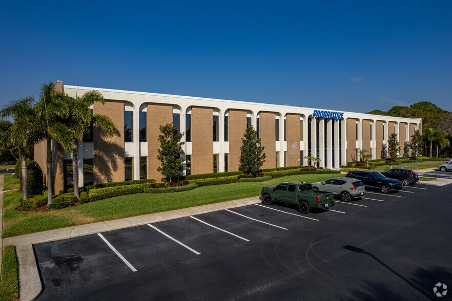 More Photos Of 9500 Koger Blvd N, Saint Petersburg Unknown For Lease