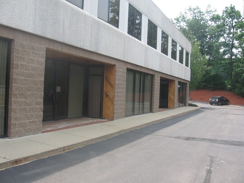 More Photos Of 136 Harvey Rd, Londonderry Unknown For Lease