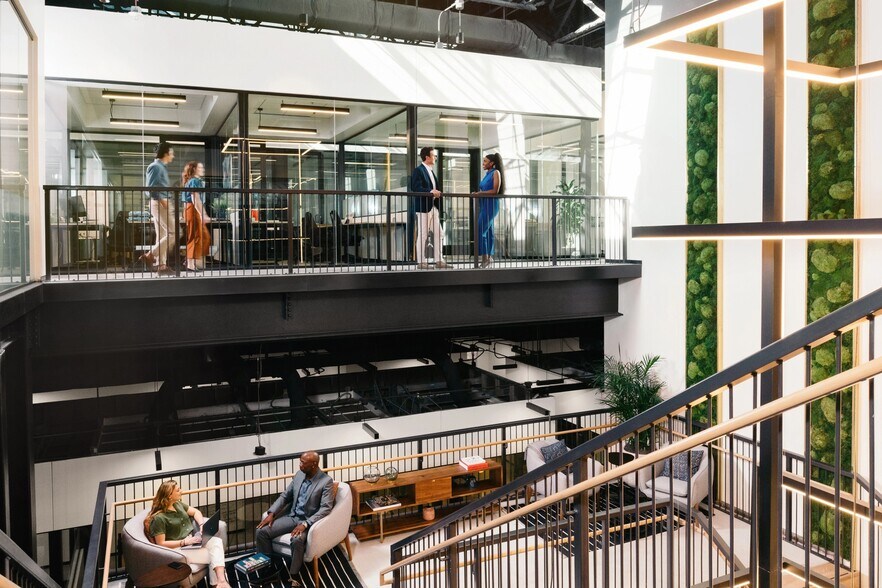 More Photos Of 7014 E Camelback Rd, Scottsdale Coworking Space