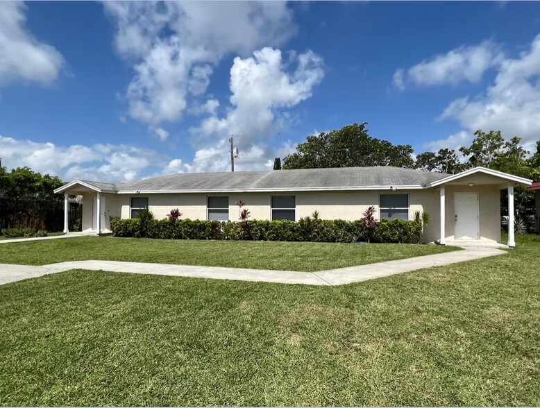 More Photos Of 2211 SE 3rd St, Boynton Beach Apartments For Sale