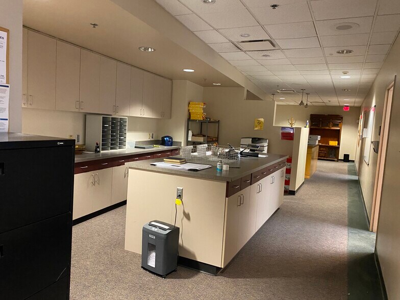 More Photos Of 2551 Dodge St, Omaha Office For Sale